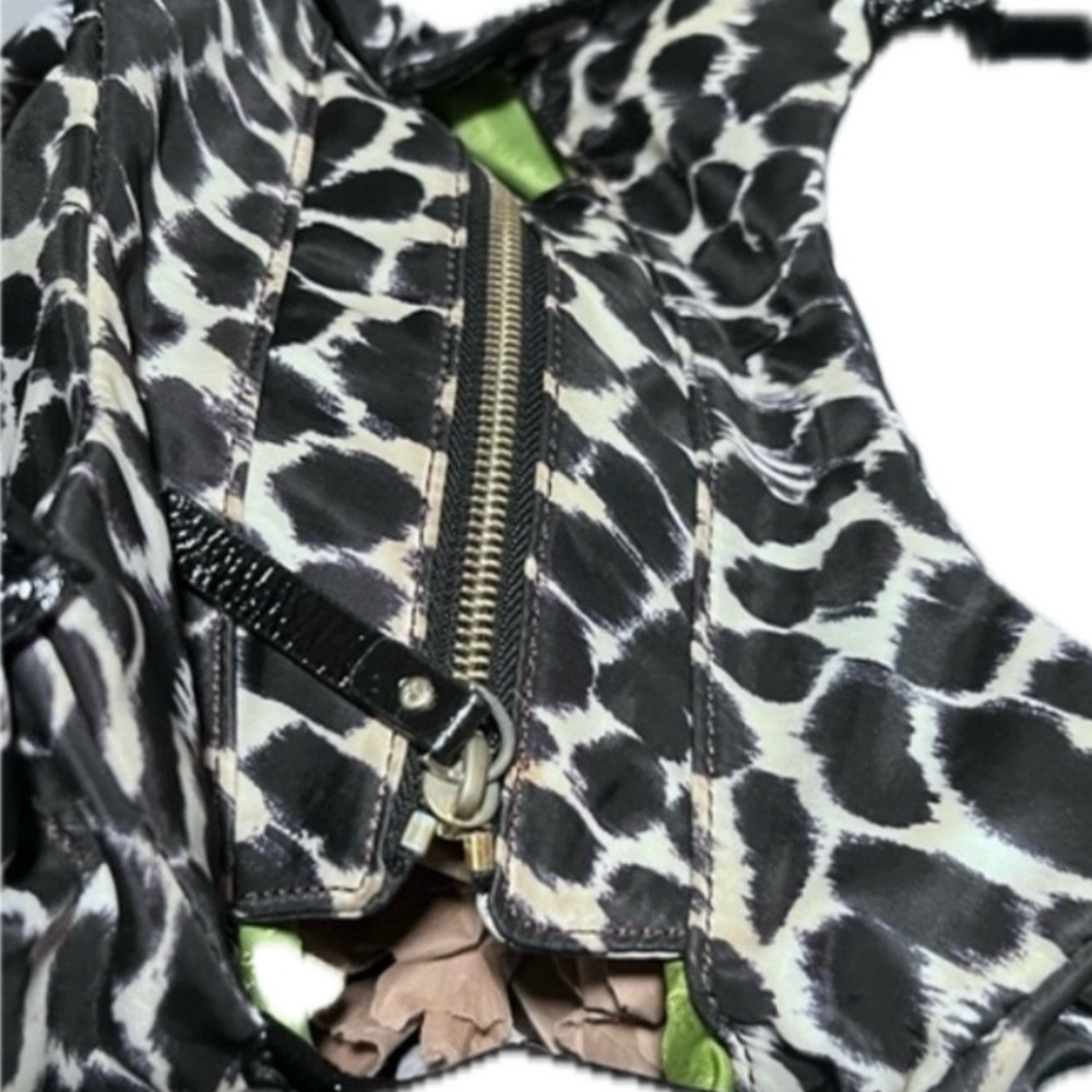 Kate Spade VINTAGE Black & White Leopard Print Hobo Bag Green Interior - Picture 4 of 8